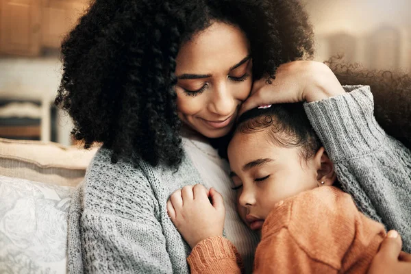 Rodzina Miłość Lub Dziecko Przytulić Matkę Dzień Matki Więzi Domowe — Zdjęcie stockowe