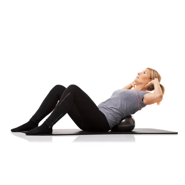 Bolest Stojí Fitness Pohodu Mladá Žena Dělá Sit Ups Cvičení — Stock fotografie