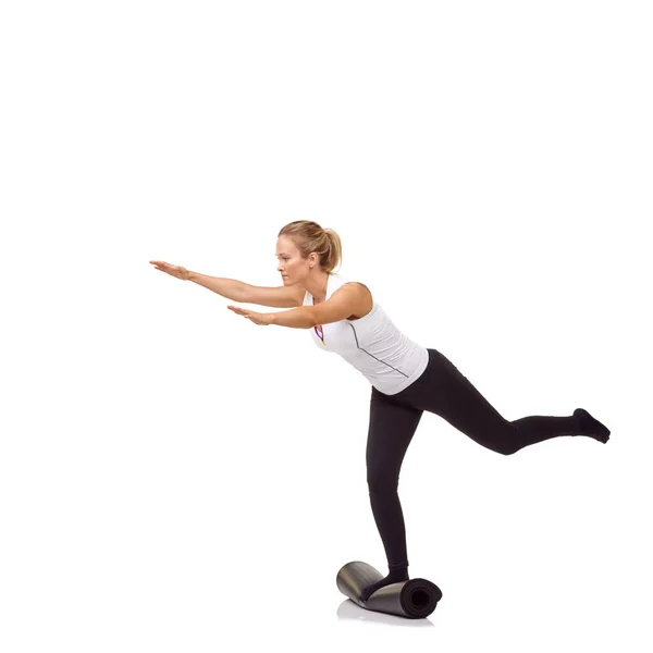 운동을 여자가 균형을 위에서 균형을 — 스톡 사진
