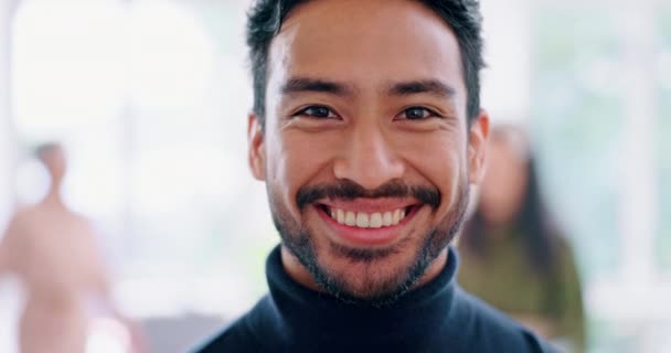 Geschäftsmann Gesicht Lächeln Oder Coworking Office Und Finanzielle Ziele Mit — Stockvideo