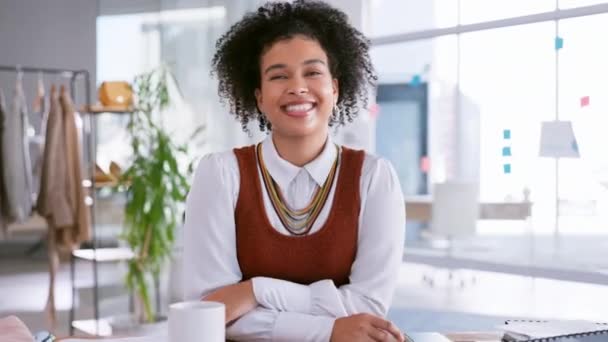 Móda Návrhář Smích Tvář Ženy Maloobchod Krejčí Nebo Malý Podnikatel — Stock video