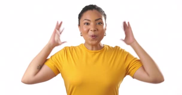 Černá Žena Výhra Jásotem Úspěchem Štěstí Nadšení Vítězství Izolované Bílém — Stock video