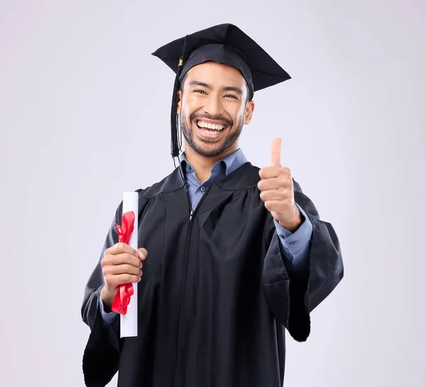 Graduación Hombre Diploma Pulgares Hacia Arriba Retrato Estudio Para Logro — Foto de Stock