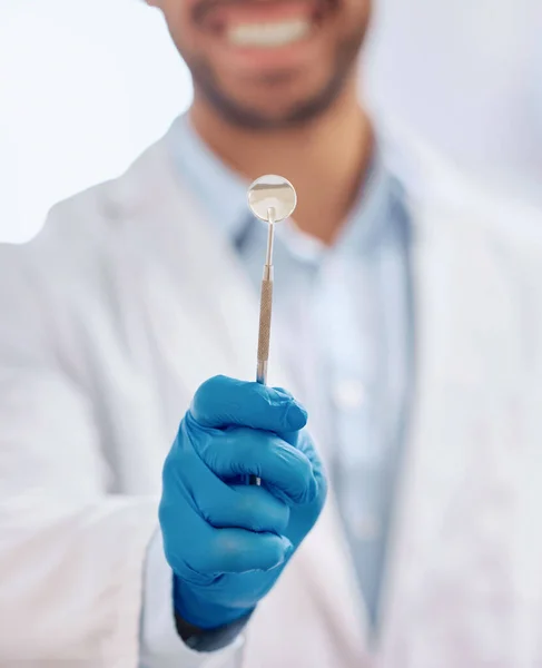 Narzędzia Dokonują Wymiany Dentyści Trzymający Narzędzie Stomatologiczne — Zdjęcie stockowe