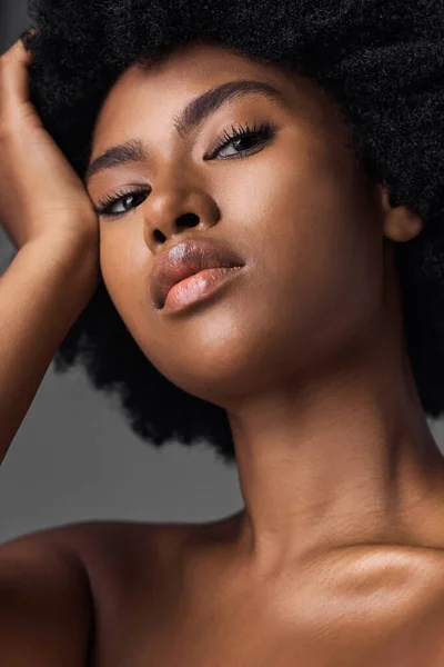 Vad Din Hud Behöver Kärlek Inte Makeup Studio Bild Ung — Stockfoto
