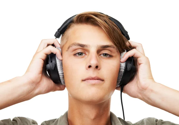 Слушаешь Молодой Человек Слушает Музыку — стоковое фото