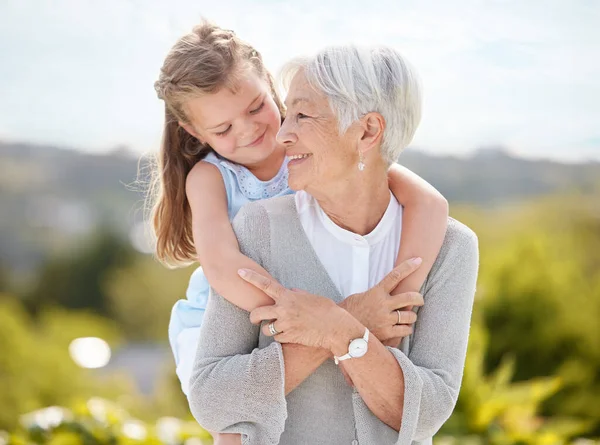 Pass Value Empathy Our Children Elderly Woman Spending Time Outdoors — Stock Photo, Image