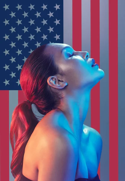 Amerika Bendera Dan Latar Belakang Dengan Kecantikan Wanita Perawatan Diri — Stok Foto