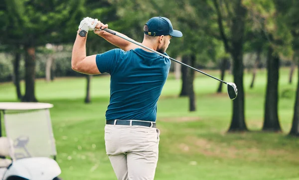Golf Training Hobby Met Een Sportman Zwaaiend Met Een Club — Stockfoto