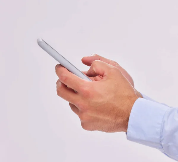 Handen Technologie Typen Met Telefoon Studio Geïsoleerd Een Witte Achtergrond — Stockfoto