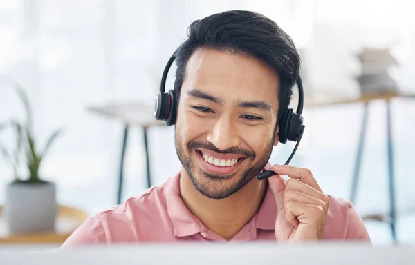 Asian Man Call Center Smile Headset Mic Computer Consulting Customer — Stock Photo, Image