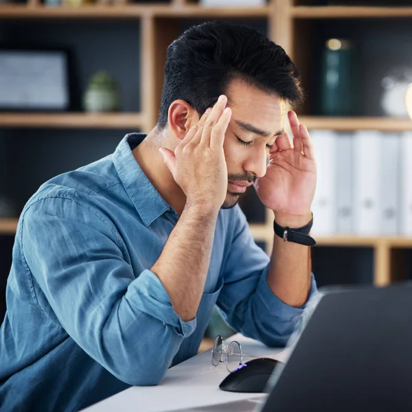 Enxaqueca Dor Cabeça Homem Cansado Com Estresse Carreira Risco Saúde — Fotografia de Stock