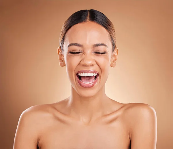 Beauty Face Woman Laughing Studio Skincare Dermatology Cosmetics Makeup Happy — Stock Photo, Image