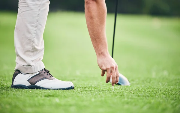 Esportes Bola Golfe Com Mão Homem Curso Para Treinamento Torneio — Fotografia de Stock