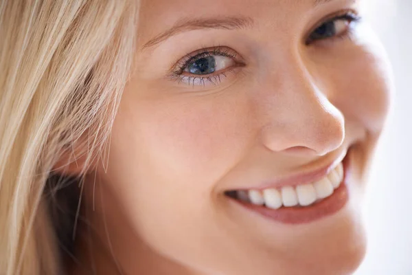 Jaký Úžasný Úsměv Skvělé Zuby Detailní Záběr Krásné Mladé Ženy — Stock fotografie
