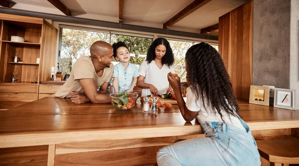 Familie Frühstückstisch Und Kochen Mit Obst Bindung Und Kindern Für — Stockfoto