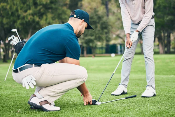 Enseignement Leçon Golf Entraîneur Sportif Aider Homme Avec Swing Conducteur — Photo