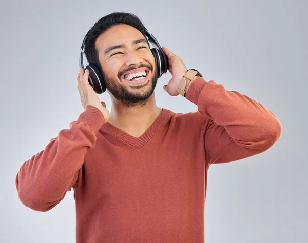 Glad Asiatisk Man Hörlurar Och Musik Studio Med Streaming Ljud — Stockfoto