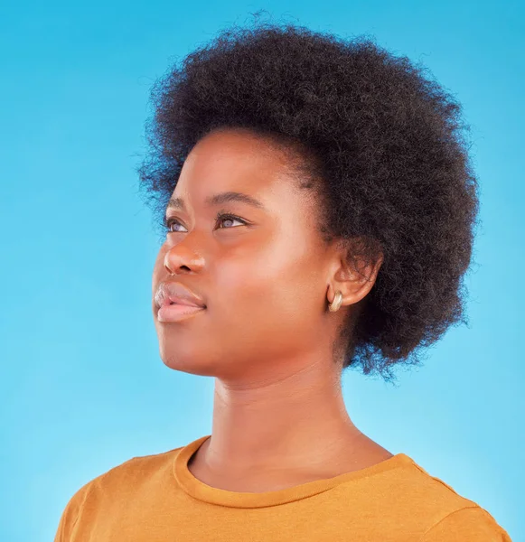 Denken Idee Zwarte Vrouw Zich Afvragend Weg Kijken Gedachten Geïsoleerd — Stockfoto