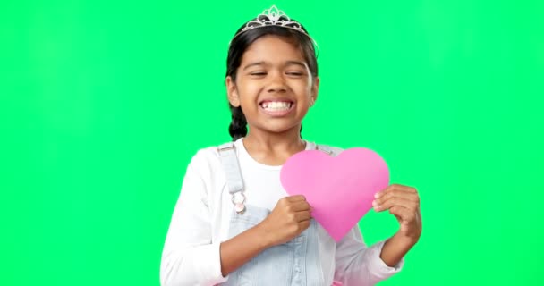 Портрет Серце Емодзі Дівчиною Зеленому Екрані Святкування Дня Валентинки Діти — стокове відео