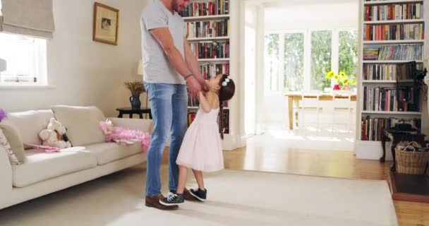 Segura Mim Mostro Como Vídeo Jovem Pai Sua Filha Dançando — Vídeo de Stock