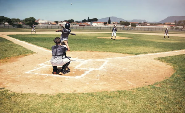 Není Nic Lepšího Než Dobrá Baseballová Hra Skupina Mladých Mužů — Stock fotografie