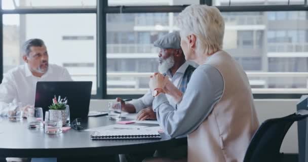 Tvář Vedení Seniorka Setkávají Pro Prodejní Marketingové Nebo Reklamní Strategie — Stock video
