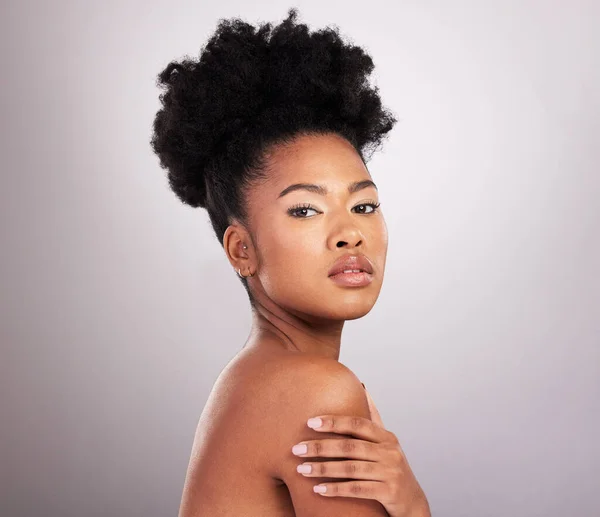 Skincare Αφρική Και Πορτρέτο Μαύρη Γυναίκα Αυτοπεποίθηση Λευκό Φόντο Και — Φωτογραφία Αρχείου