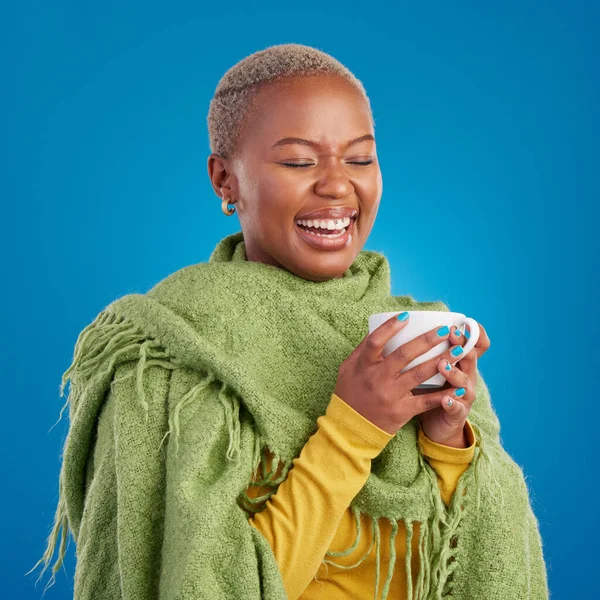 Czarna Kobieta Kawa Szczęśliwy Studio Drinka Śmiech Energia Latte Aby — Zdjęcie stockowe