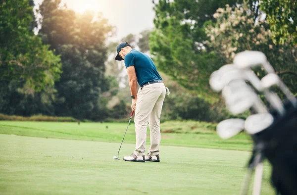 Ember Golf Labda Putter Fűben Hogy Készen Áll Játék Sport — Stock Fotó