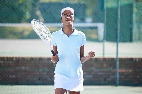 Теніс Переможець Святкування Чорної Жінки Суді Після Перемоги Матчу Гри — стокове фото