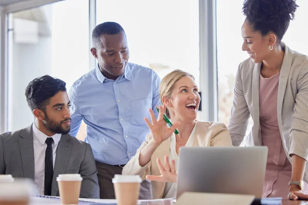 Meeting Teamwork Und Geschäftsleute Büro Lachen Reden Oder Unterhalten Sich — Stockfoto