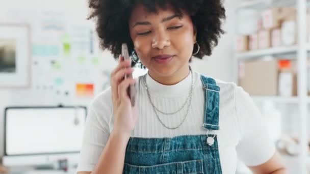 Бізнес Жінка Телефонний Дзвінок Екомерс Клієнт Мережі Роздрібних Логістичних Офісів — стокове відео