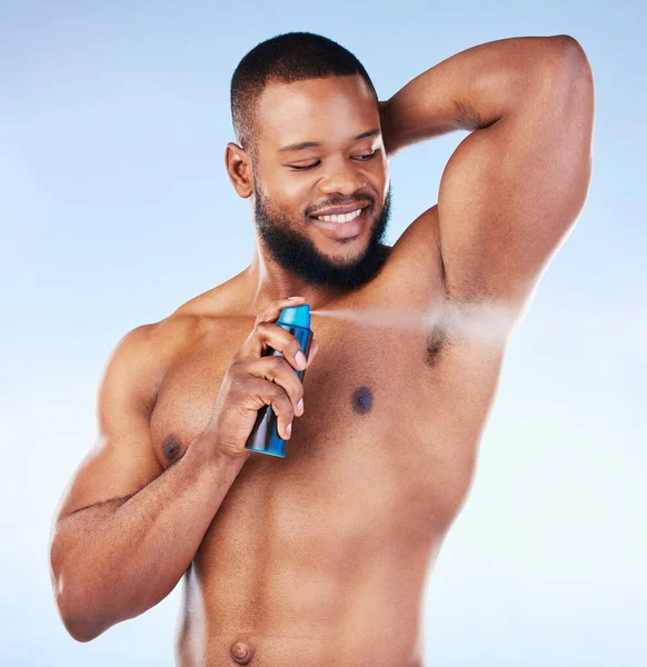 Deodorant Sprey Mavi Arka Planda Güzellik Tımar Vücut Temizliği Için — Stok fotoğraf