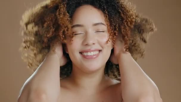 Gesichts Frauen Und Haarpflege Für Glanz Glanz Und Behandlung Auf — Stockvideo