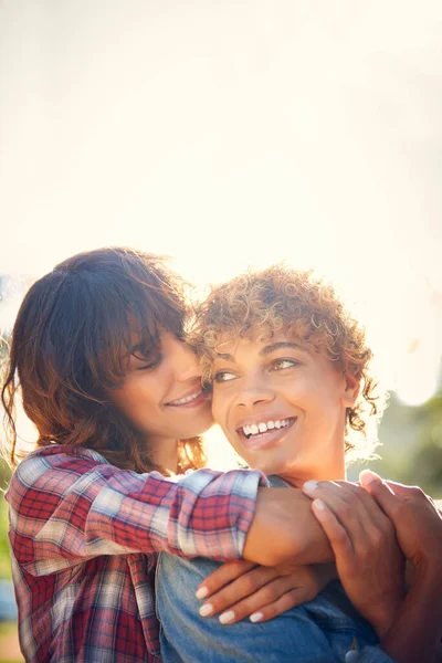 Yours Refunds Young Couple Spending Day Outdoors Sunny Day — Stock Photo, Image