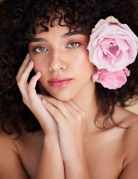 Virágok Smink Portré Szépség Kozmetikumok Hajápolás Wellness Csillogás Ragyogás Szalon — Stock Fotó