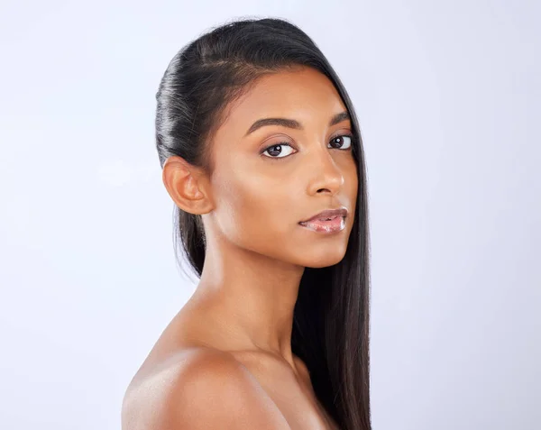 Mulher Indiana Cuidados Com Cabelo Maquiagem Retrato Estúdio Para Brilho — Fotografia de Stock