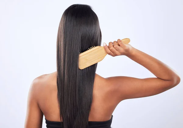 Vrouw Borstel Haar Schoonheid Met Cosmetica Haarverzorging Met Keratine Behandeling — Stockfoto
