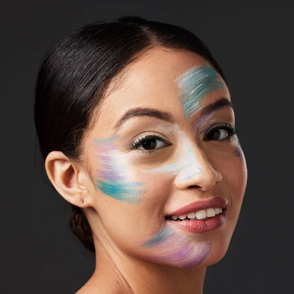 Краса Обличчя Посмішка Портрет Жінки Творчою Будовою Мистецтво Самовираження Шкіра — стокове фото