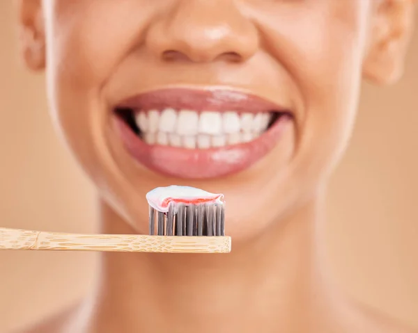 Woman Teeth Big Smile Toothbrush Dental Care Hygiene Wellness Studio — Stock Photo, Image