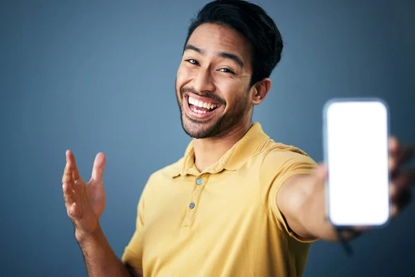 Mockup Telefone Retrato Estúdio Homem Feliz Com Line Para Colocação — Fotografia de Stock