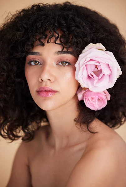 Schoonheid Bloemen Portret Van Vrouw Met Make Cosmetica Haarverzorging Voor — Stockfoto