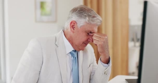 Stress Amministratore Delegato Uomo Affari Anziano Con Mal Testa Pressione — Video Stock