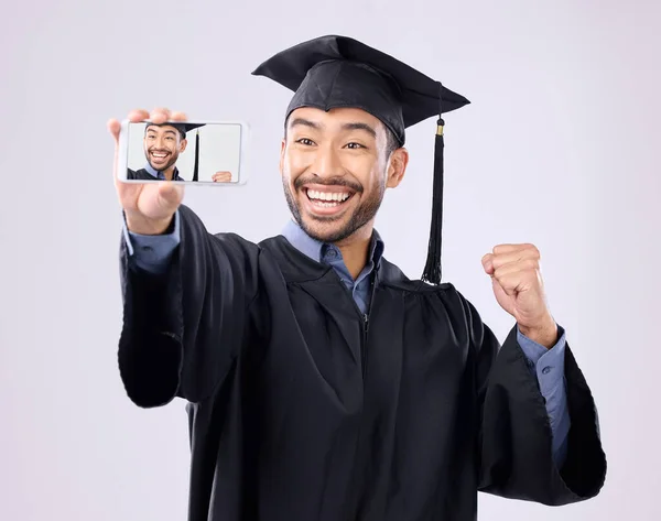 Hombre Asiático Selfie Sonrisa Para Graduación Beca Diploma Fondo Estudio — Foto de Stock