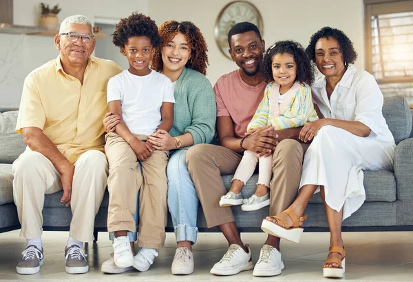 Retrato Família Gerações Amor Com Confiança Apoio Casa Avós Pais — Fotografia de Stock