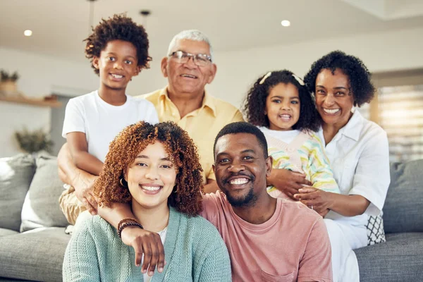 Família Gerações Amor Com Felicidade Retrato Apoio Casa Com Avós — Fotografia de Stock