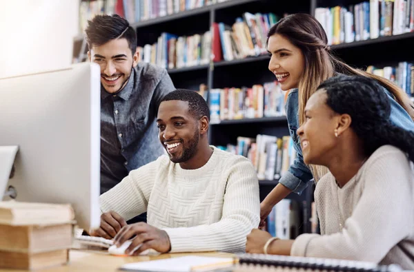 Samen Studeren Helpt Ons Altijd Tijdens Examens Een Groep Jonge — Stockfoto