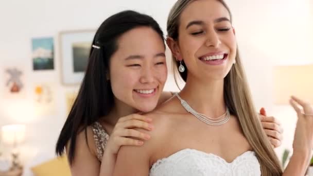 Hochzeit Braut Und Brautjungfer Sehen Glücklich Stolz Und Aufgeregt Aus — Stockvideo