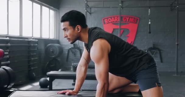 Poids Gymnase Exercice Bras Homme Faisant Forme Physique Pour Santé — Video